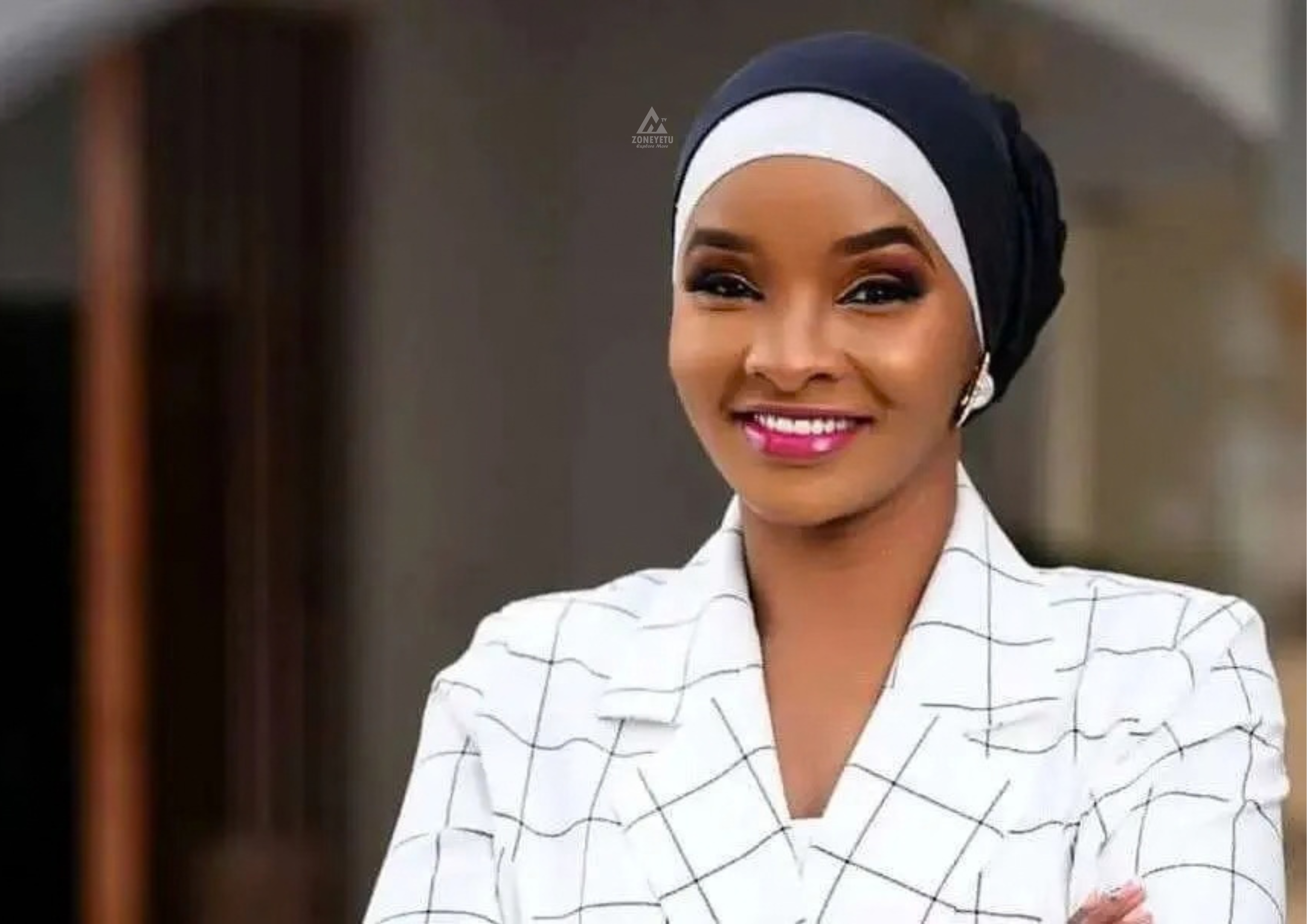 Lulu Hassan Aondolewa Haraka na Walinzi Baada ya Hafla ya Wazi Kugeuka Vurugu