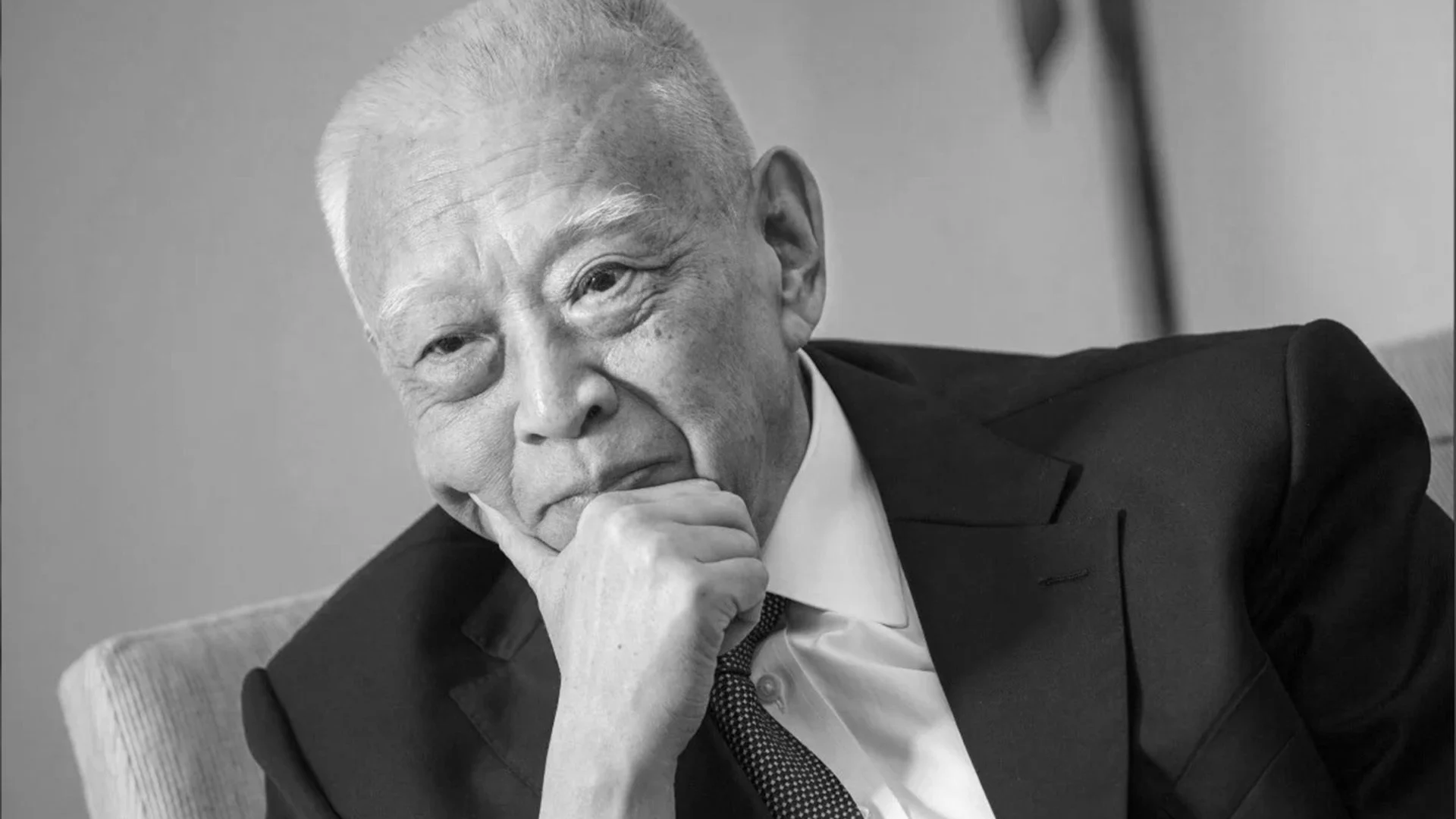 Tung Chee-hwa, the inaugural leader of Hong Kong under Chinese governance, has passed away at the age of 89